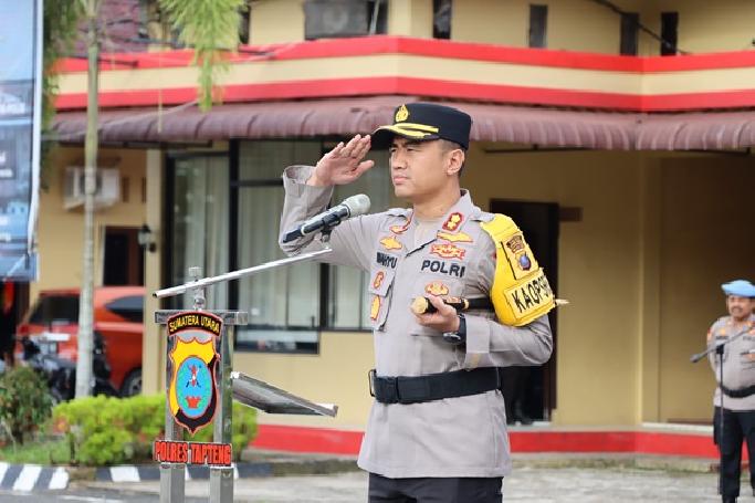 Wakapolres Tapteng Terima Kenaikan Pangkat dari Kompol ke AKBP