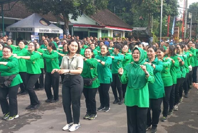 Kodim 1616/Gianyar Gelar Jalan Sehat Semarakkan HUT TNI ke-80