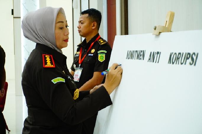 Kejari Sukoharjo Gelar Diskusi Publik, Tanamkan Sikap Anti Korupsi pada Generasi Muda