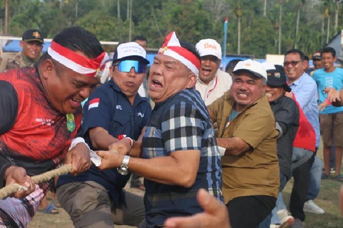 Roadshow HUT RI ke-80, Bupati Taput Umumkan Pembangunan Tribun Lapangan Merdeka