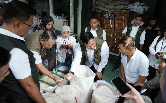 Jelang Tahun Baru, BULOG dan Satgas Pangan Sidak Serentak Pastikan Harga Stabil dan Stok Aman