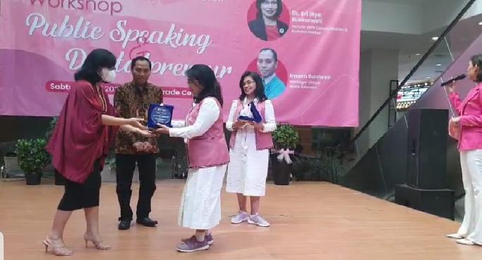 Deklarasi Wanita Keren Usung Tema Workshop Public Speaking Digital Preneur