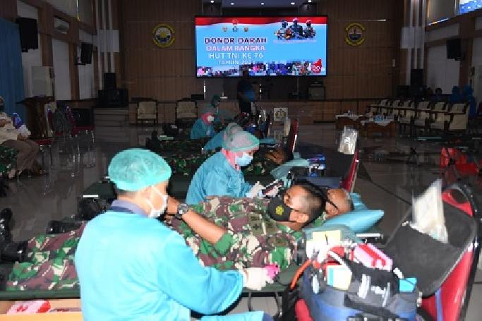 Sambut HUT Ke-76, TNI Gelar Donor Darah
