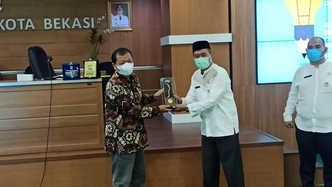 Wali Kota Bekasi bersama rombongn diterima oleh Wali Kota Madiun