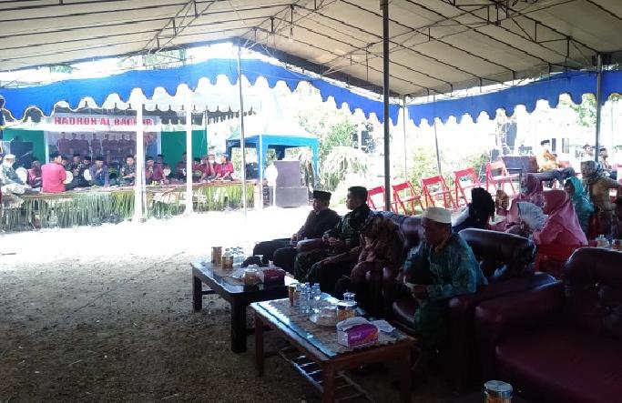 Satgas TNI Yonif 413 Kostrad Tampilkan Kolaborasi Musik Hadrah Bersama Masyarakat