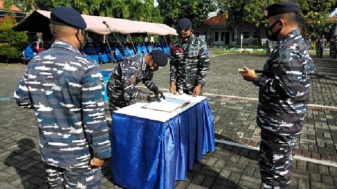 Dua Jabatan Strategis Kolat Koarmada II Diserahterimakan