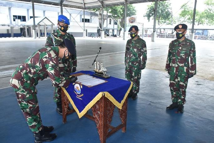 Pangkoarmada II Pimpin Serah Terima Jabatan Kadiskum Koarmada II