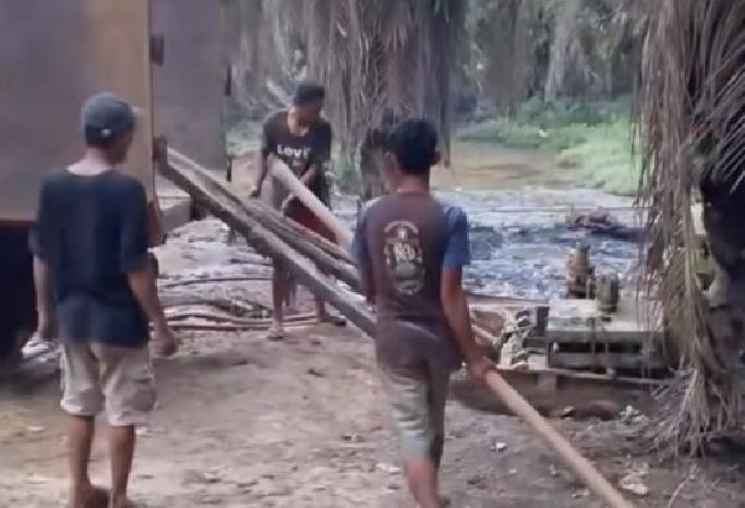 Polsek Keluang dan Polres Muba Dinilai Gagal Atasi Ilegal Drilling di Lahan PT Hindoli