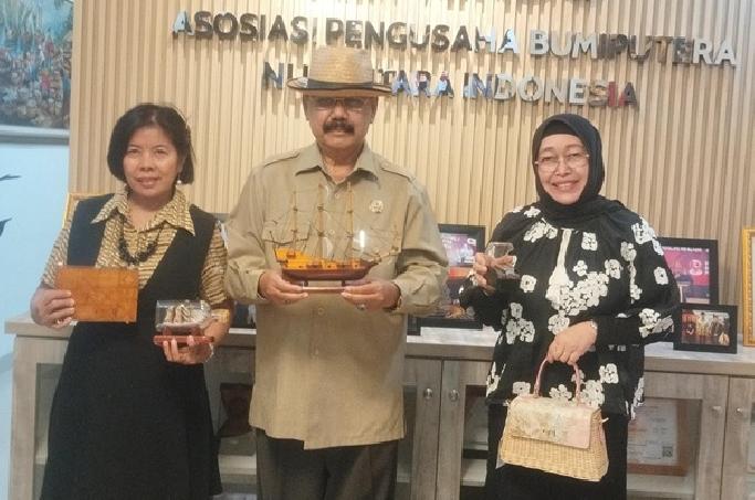 Cetak Generasi Muda Mandiri, Asprindo Dorong Pendidikan Kewirausahaan di SMK Lewat Pelatihan Kerajinan Tangan