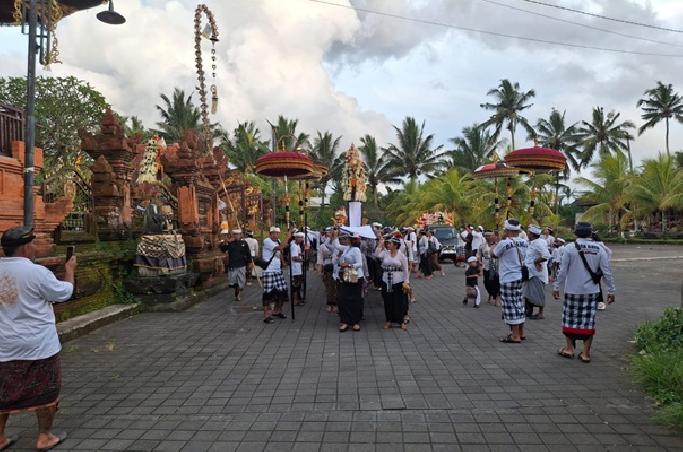 Kedatuan Alang Sanja Bangli Gelar Karya Agung Ngenteg Linggih Pura Dalem Taruk