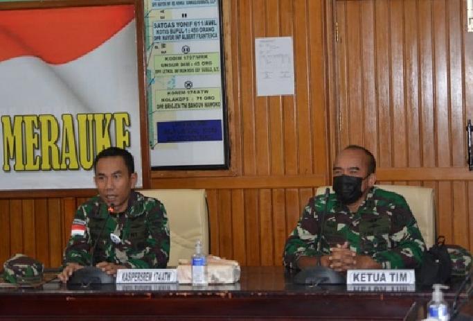 Kasipers Korem 174/ATW Merauke Terima Kunjungan Tim Pusjarah TNI