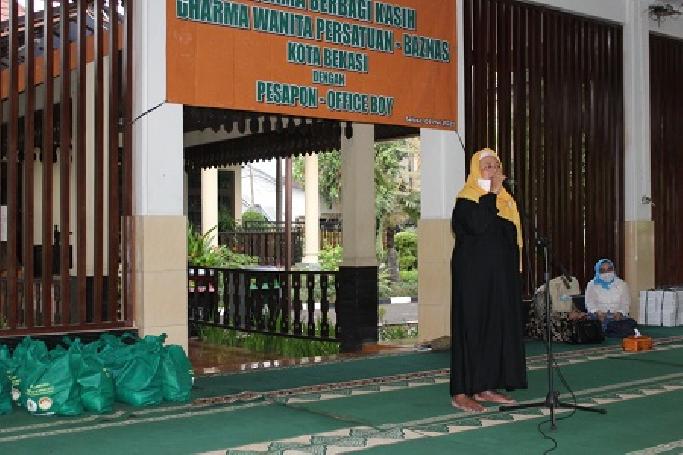 DWP Bersama BAZNAS Kota Bekasi Bagikan Paket Sembako