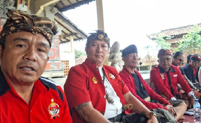 Ketum Yayasan Kesatria Keris Bali Dampingi Desa Adat Tegalalang dalam Kasus Hukum