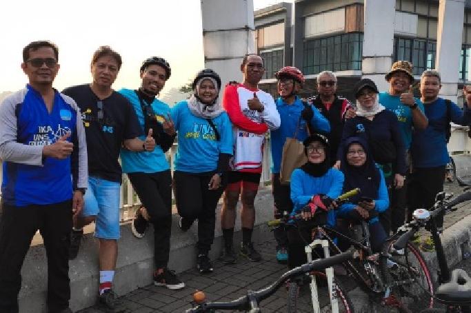 IKA UNS Bekasi Raya Gelar Gowes Bareng, Pererat Silaturahmi Alumni