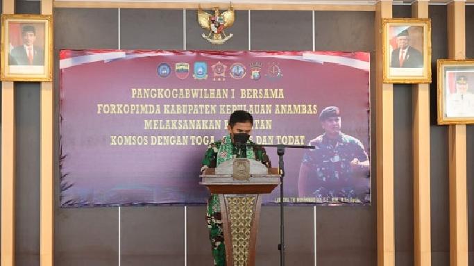 Pangkogabwilhan I Buka Komsos dan Baksos di Kepulauan Riau 