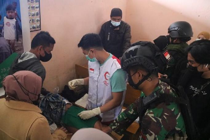 Satgas TNI Bersama Yayasan BSMI Adakan Khitanan Massal Gratis