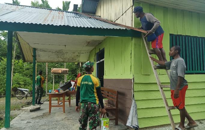 Inilah Bukti Kepedulian, Satgas Yonif MR 413 Kostrad Kepada Warga