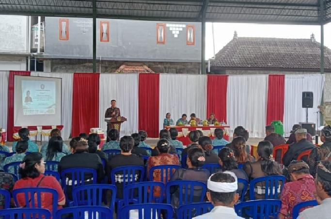 Babinsa Desa Pengiangan Pantau Sosialisasi Pengolahan Sampah Berbasis Sumber