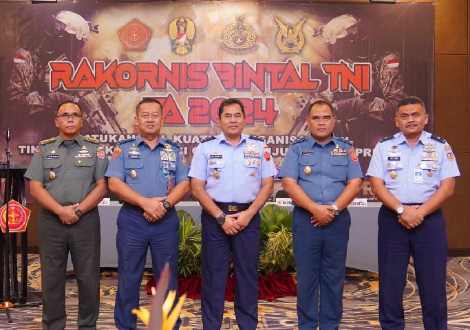 Aspers Panglima TNI Membuka Rakornis Bintal 2024