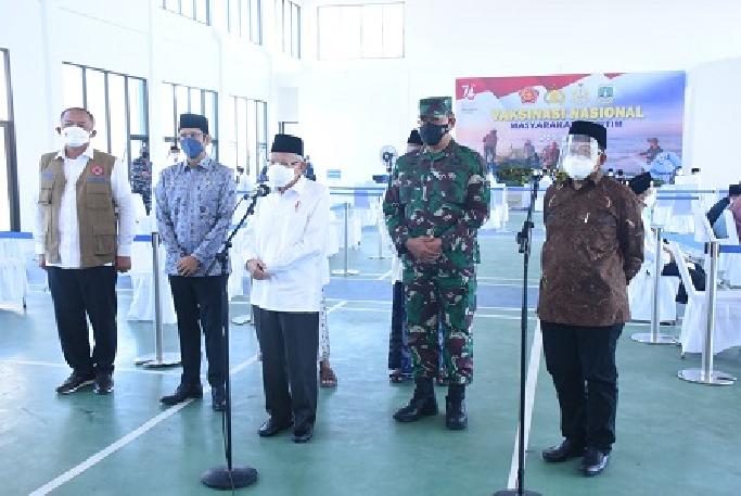 Wapres RI Tinjau Vaksinasi Kedua di Ponpes An Nawawi Tanar