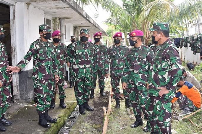 Pangkoarmada II Dampingi Kunker Wakasal ke Kotama TNI AL Surabaya