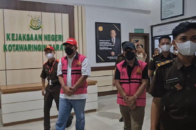 Kejari Kobar Tahan Dua Tersangka Korupsi Pabrik Tepung Ikan Sungai Kapitan