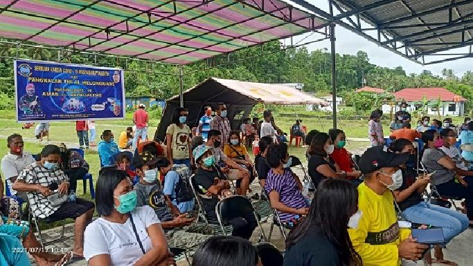 Lanal Melonguane Laksanakan Vaksinasi Masyarakat Perbatasan