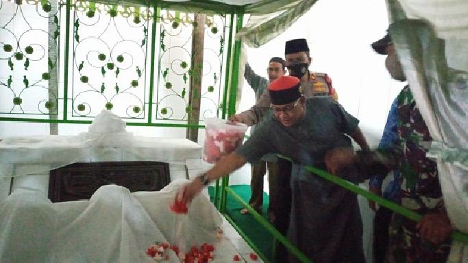 Kapolsek Kembangan Jakbar Gelar Baksos Sambut Hari Pahlawan