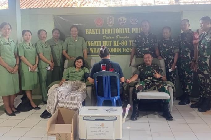 HUT ke-80, Kodim Bangli Gelar Donor Darah dan Bagi Sembako