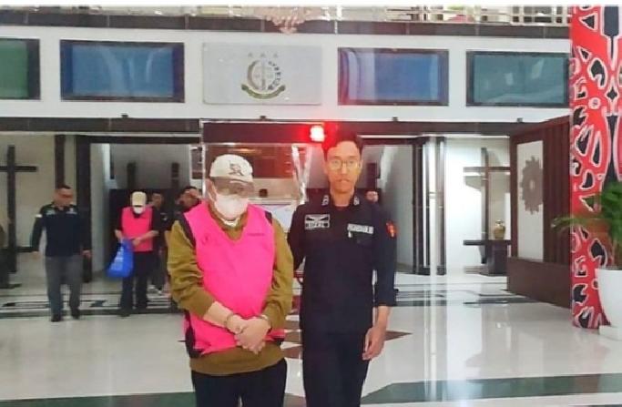 3 DPO Koruptor Rp39,8 Miliar Menyerahkan Diri