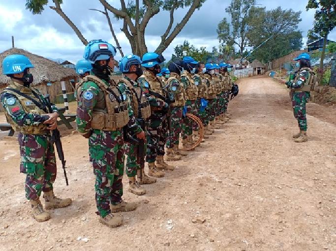 Srikandi Satgas Garuda Berbagi Keceriaan Dengan Anak-Anak di Kongo