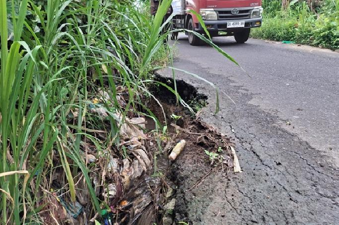 DPRD Bangli Minta Pemkab Jelaskan Status Anggaran Jalan Demulih–Bangunlemah