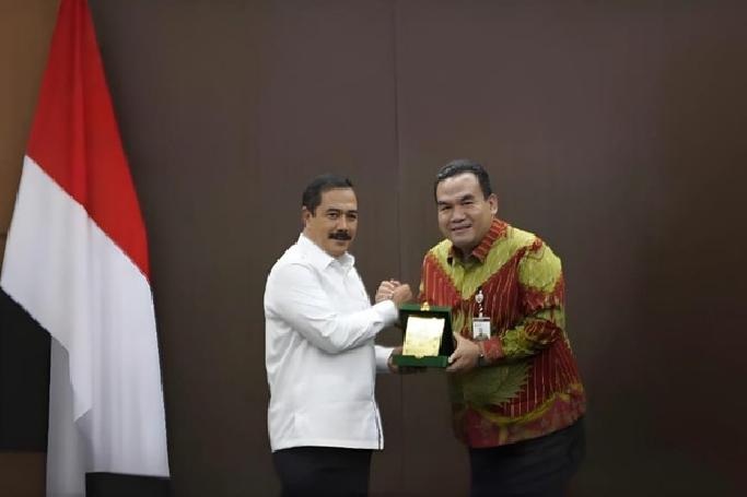 Menteri Iminpas Akan Bangun TPI di Blora