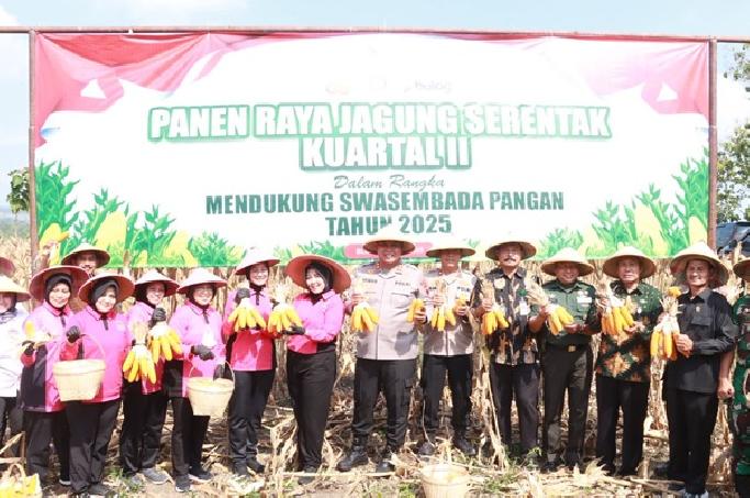 Panen Raya Jagung, Polres Blora Jadi Motor Swasembada Pangan