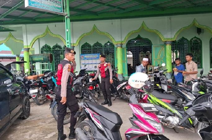 Samapta Polres Tapteng Gelar Patroli Jumat, Pastikan Situasi Aman di Sejumlah Masjid