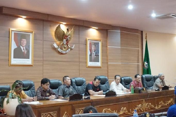 Puluhan Nakes di Bangli Mengadu ke DPRD, Minta Diperjuangkan Jadi P3K