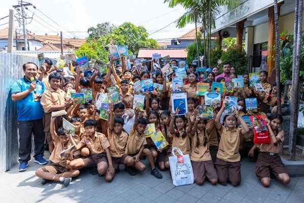 BTID Fasilitasi Perpustakaan Keliling, Puluhan Buku Disalurkan ke Sekolah di Serangan