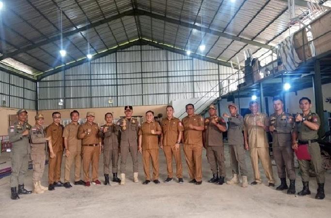 Diduga Tak Berizin, Gudang Produksi Lemari Kaca di Banyuasin Disorot