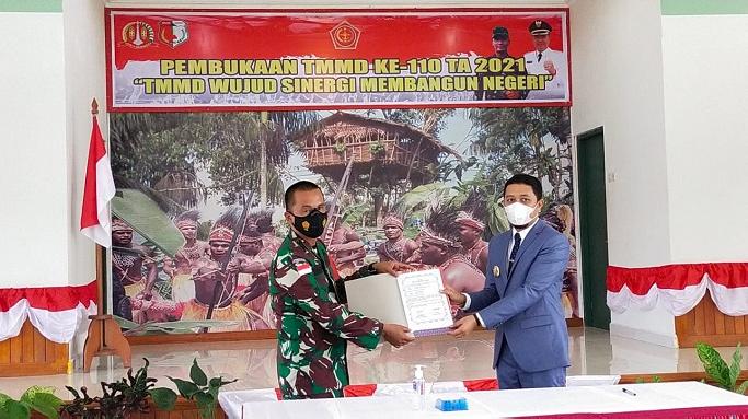 Dandim 1711/Boven Digoel Mewakil Danrem Merauke Buka TMMD Ke-110