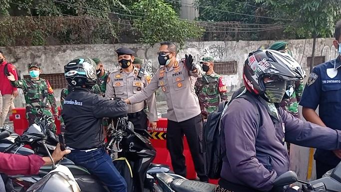 Kapolres Metro jakarta Barat Tinjau lokasi penyekatan