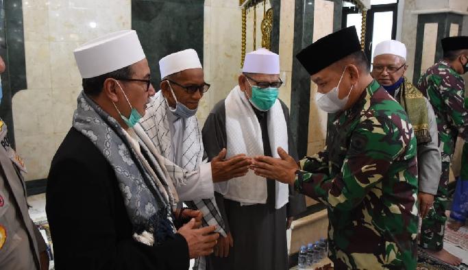 Pangdam Jaya Laksanakan Manunggal Jum'at 
