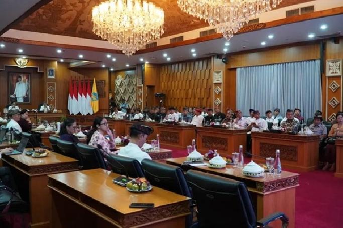 Bangli Terima Arahan Strategis Luhut, Percepat Transformasi Digital Menuju Smart City