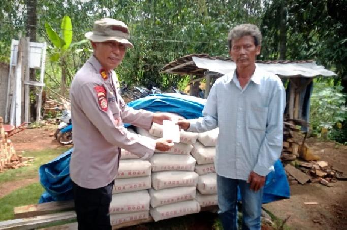 Terharu, Polsek Bangun Rejo Wujudkan Impian Terahir Almarhumah Ana Afriani