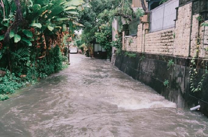Denpasar Diterjang Banjir, Plaza Renon dan Jalan Hang Tuah Tak Bisa Dilalui