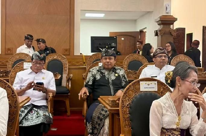Hadiri Hari Jadi ke-68 Bali, Wakil Ketua DPRD Bangli Komang Carles Dorong Sinergi Pembangunan Daerah