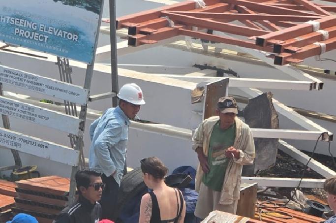 Kebakaran Proyek Lift di Kelingking Beach, Diduga Dipicu Pengelasan