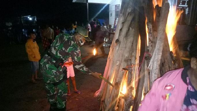 Prajurit TNI Rayakan Paskah di Perbatasan RI-PNG