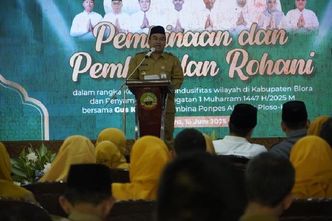 ASN Blora Mendapat Pembekalan Rohani dari Gus Kautsar