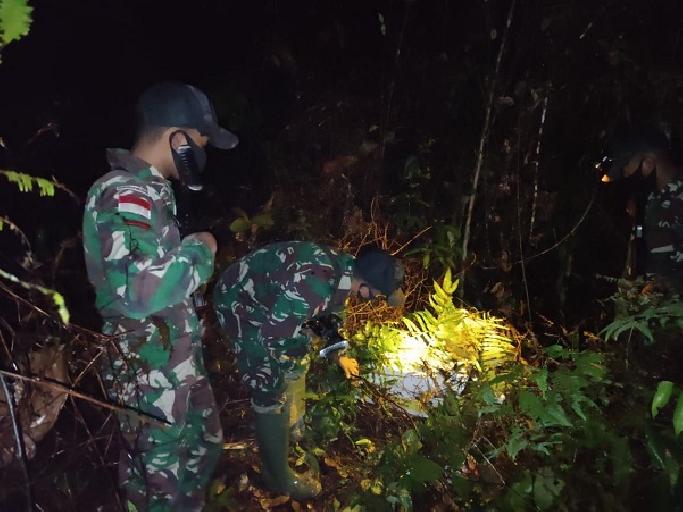 Satgas Yonif 642 kembali Gagalkan Penyelundupan Miras dan Sosis Ilegal