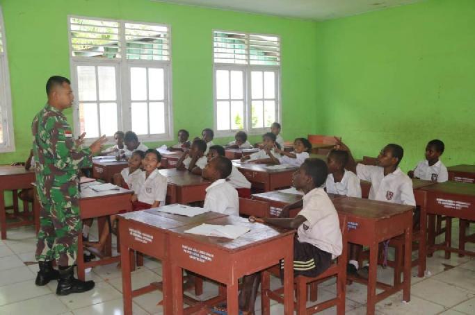 Bantu Mengajar, Implementasi Satgas Yonif MR 411/Pdw Kostrad Cerdaskan Anak Bangsa